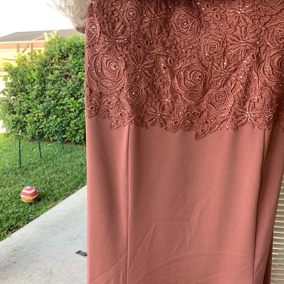 MGNY Mother of the Bride  gown - Picture 7 of 8